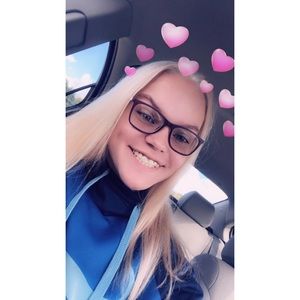 Meet your Posher, Ashleigh